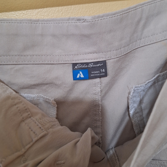 Eddie Bauer First Ascent Khaki Cargo Shorts - Picture 6 of 7